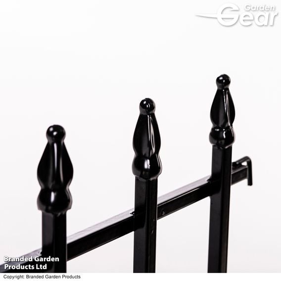 Garden Gear - Clarence Metal Finial Garden Border
